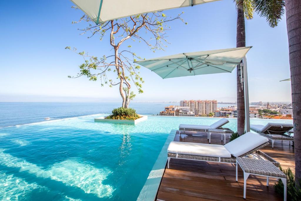 Hồ bơi trong/gần Pier 57 Romantic Zone Luxury Condo 209