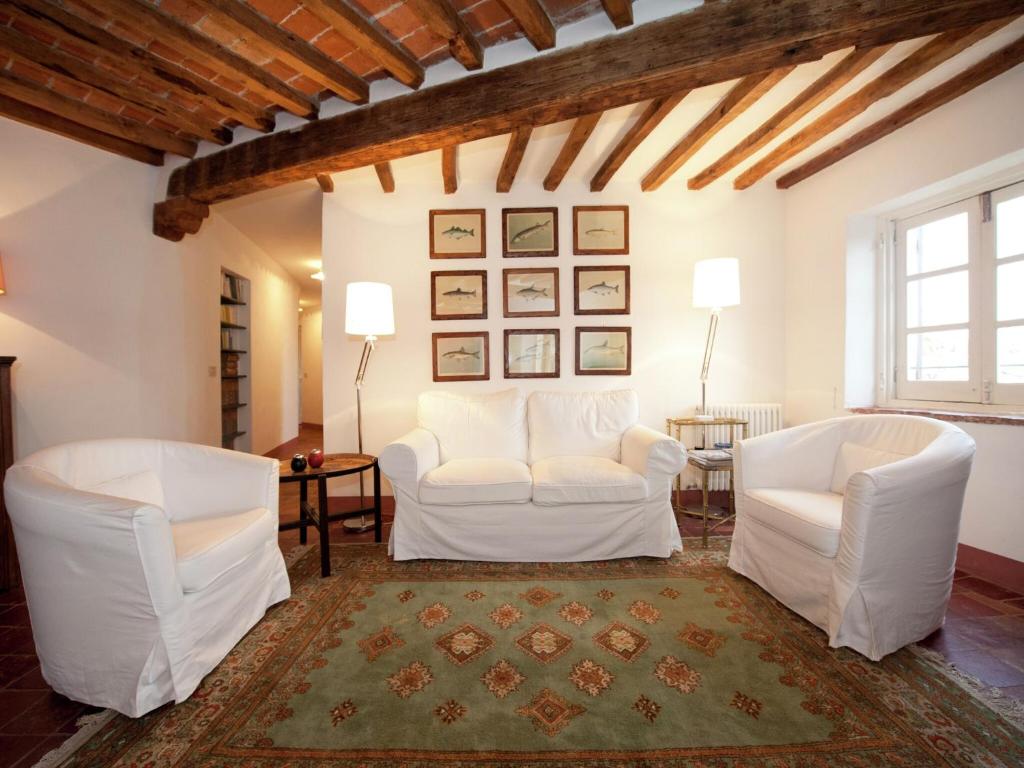 Posezení v ubytování Luxurious Apartment in Rocca Grimalda with Garden