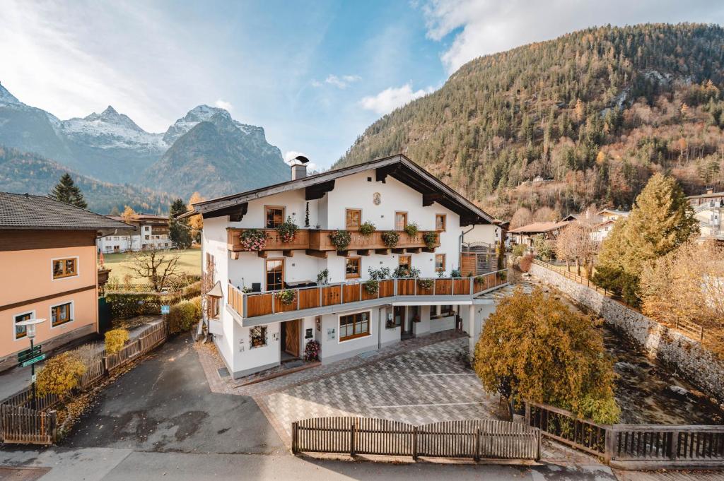 Nespecifikovaný výhled na hory nebo výhled na hory při pohledu z apartmánu