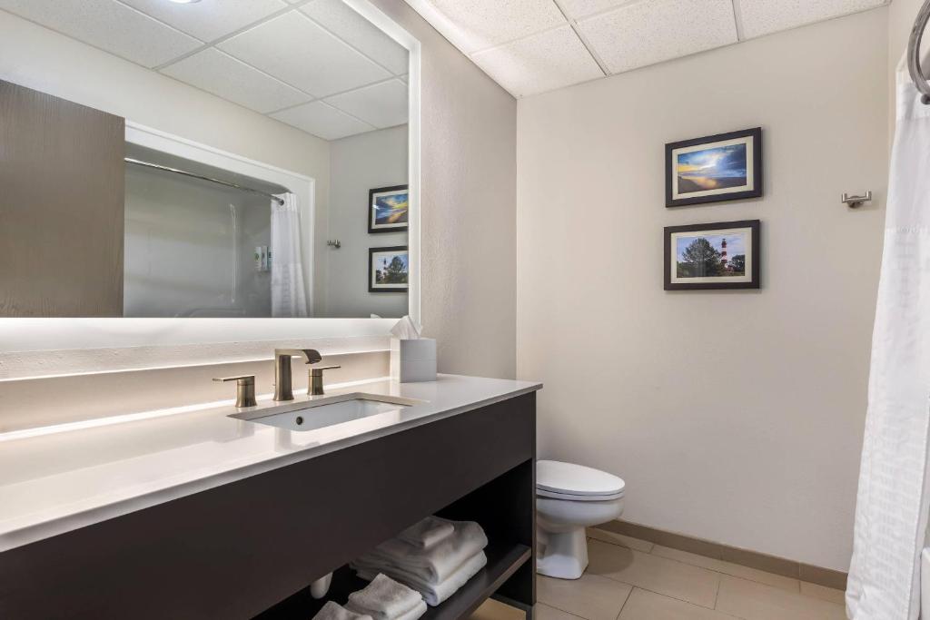 Comfort Suites Chincoteague Island Bayfront Resort - Suíte King Premium