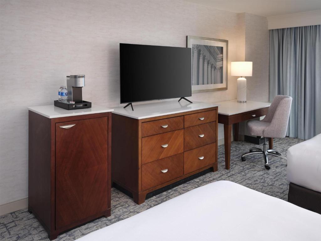 Hilton Washington DC/Rockville Hotel & Executive Meeting Center photo