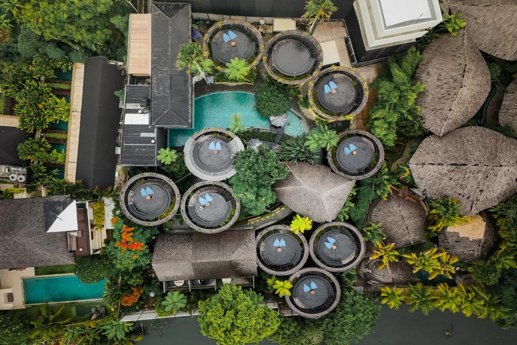 Vườn quanh Canggu Cabana Resort & Spa by Ini Vie Hospitality