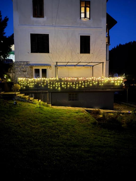 Κήπος έξω από το Blue Sky Apartment