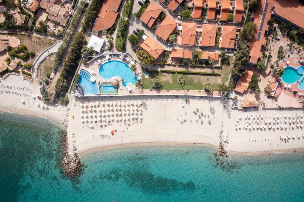 Afbeelding uit fotogalerij van Cala Petrosa Resort in Parghelia