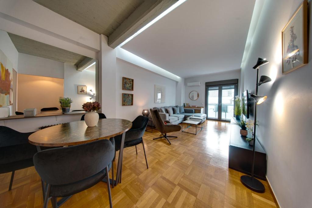 Stylish Flat between Syntagma Sq and Kolonaki
