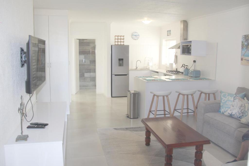 Køkken eller tekøkken på Mont Serrat, West Beach, Whispering Waves