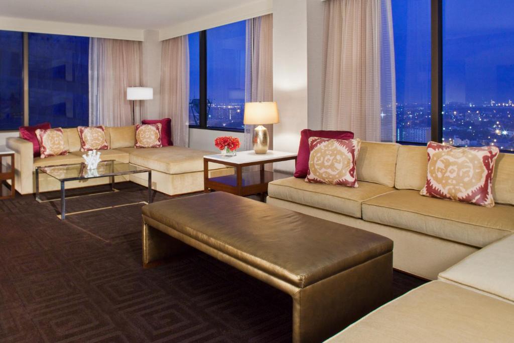 Hyatt Regency New Orleans - Превосходный набор