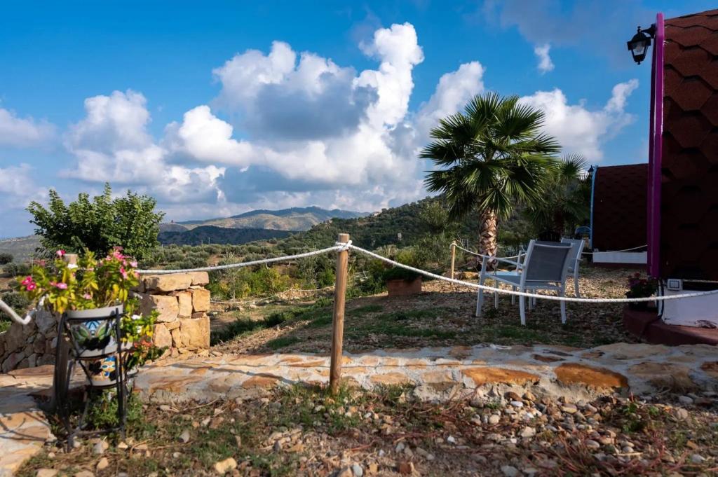 Γενική θέα στο βουνό ή θέα στο βουνό από  αυτό το κάμπινγκ