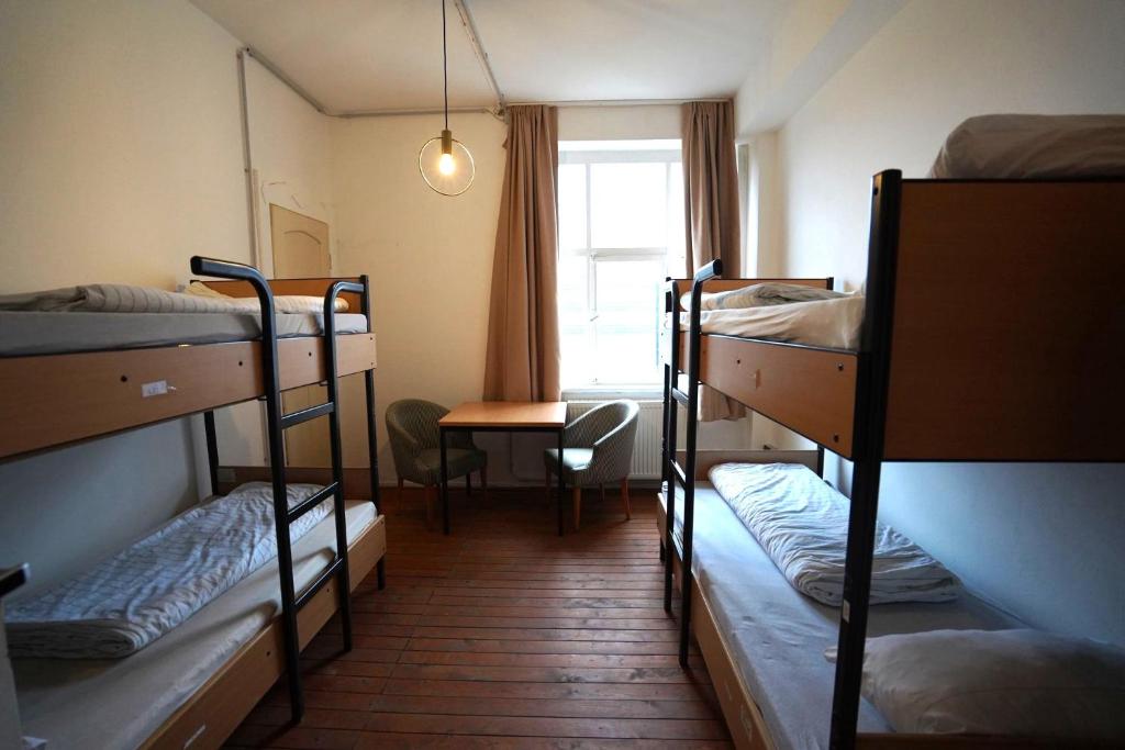 Waldschlösschen Ricklingen - Bed In Een Gemengde Slaapzaal Met 4 Bedden