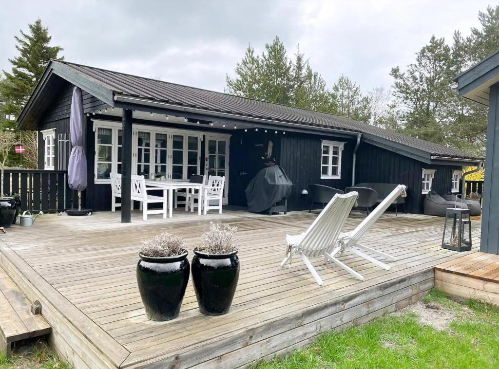 Tòa nhà nơi nhà nghỉ dưỡng tọa lạc