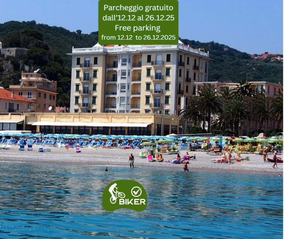 Un paisaje natural cerca del apartahotel