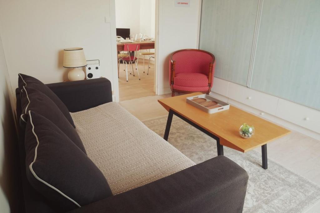 Χώρος καθιστικού στο Appartement avec balconnet et vue mer