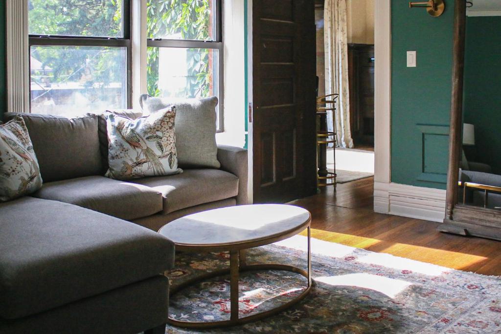 The New Victorian Mansion Bed & Breakfast - Suite King Con Bañera De Hidromasaje