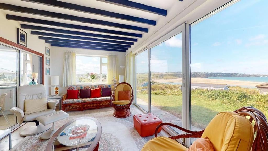 C16 Treverbyn, Riviere Towans