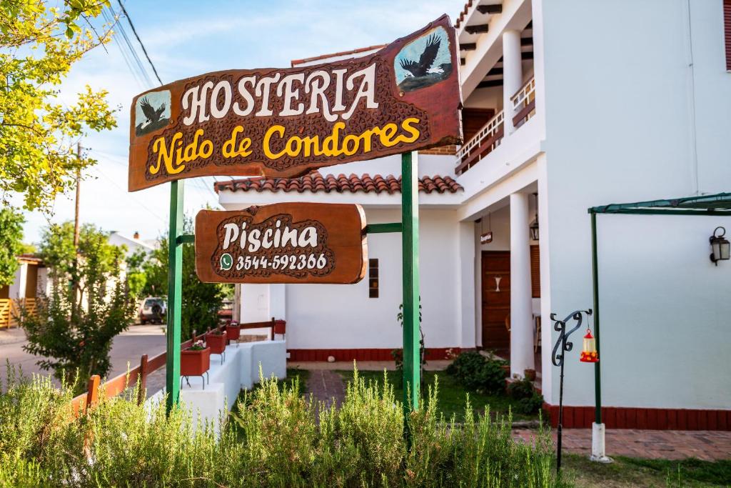 HOSTERIA NIDO DE CONDORES-Solo Adultos