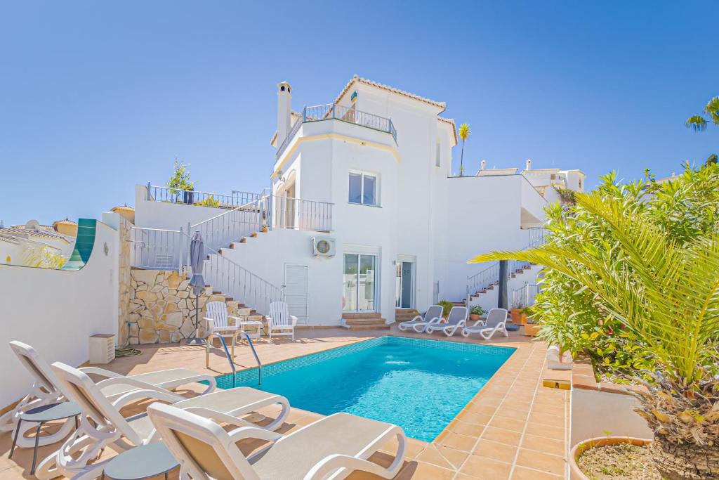 villa vistas al mar