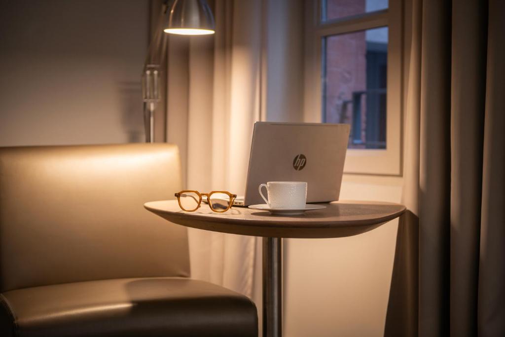 Le Grand Balcon Hotel - 7