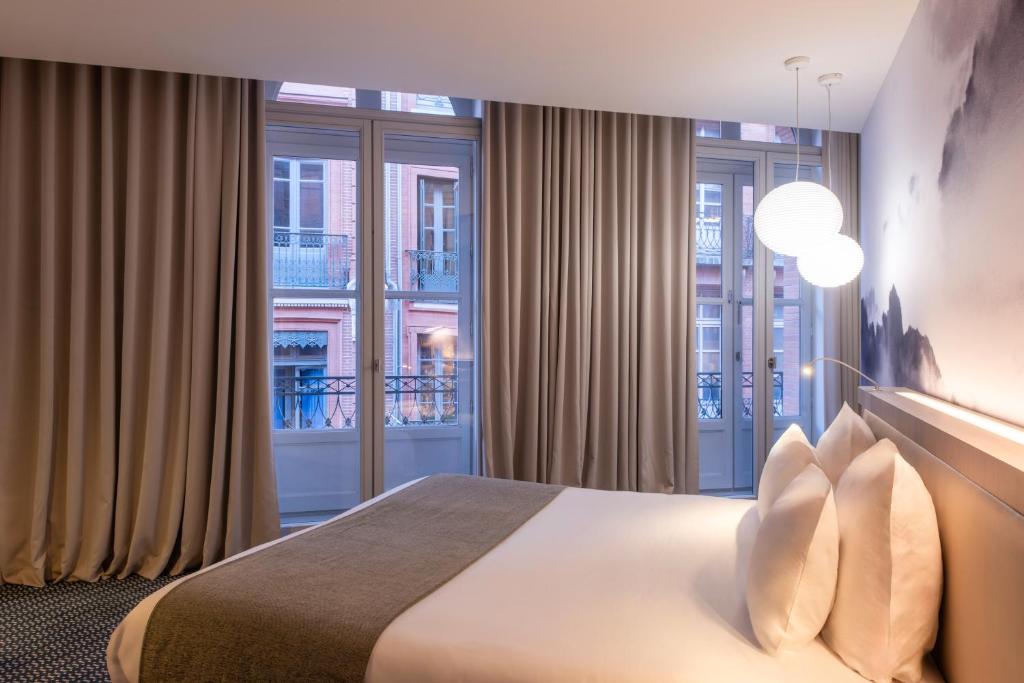 Le Grand Balcon Hotel - 14