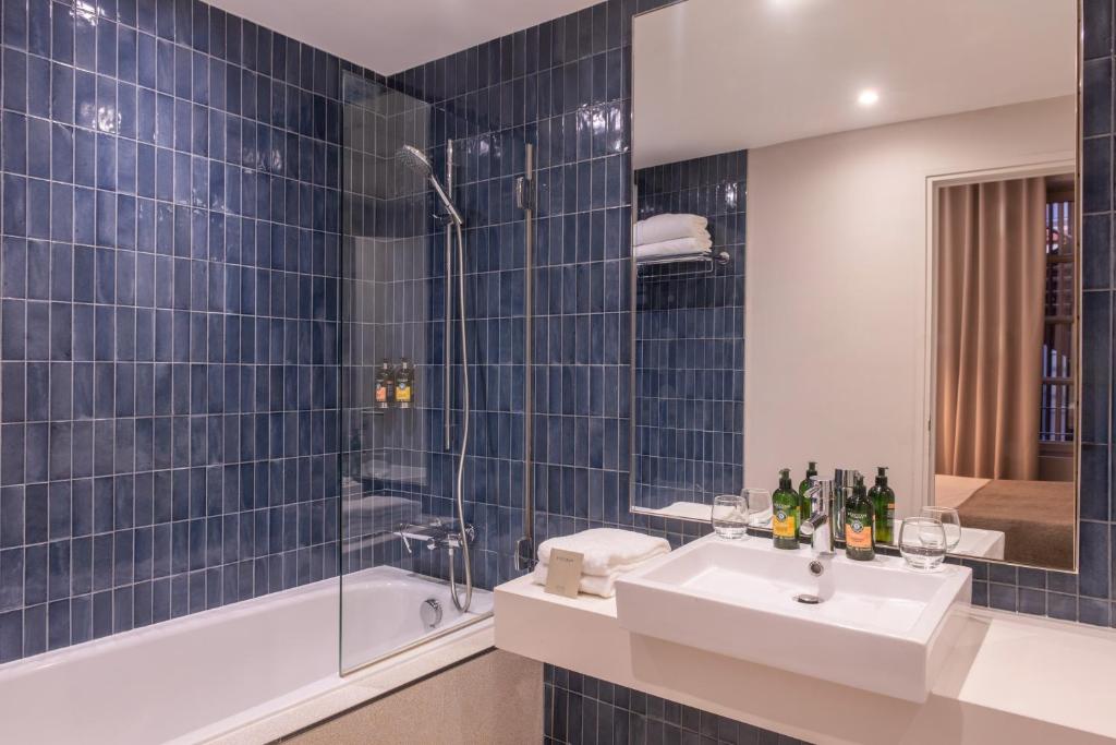 Le Grand Balcon Hotel - 17