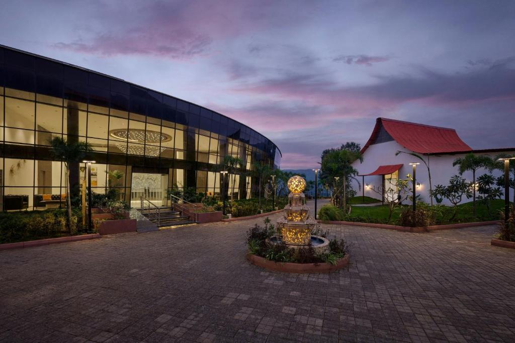 Clădirea în care este situat/ăcomplexul