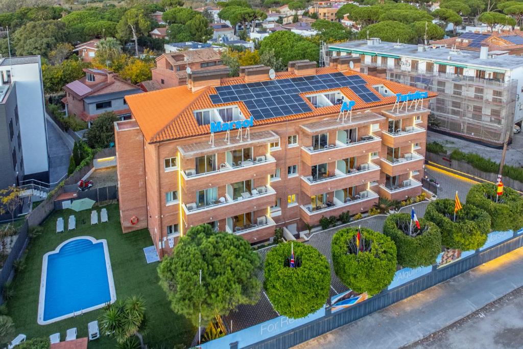 Το κτήριο όπου στεγάζεται  το ξενοδοχείο διαμερισμάτων