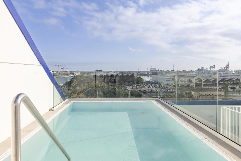 ApartUP Port Marina Azura