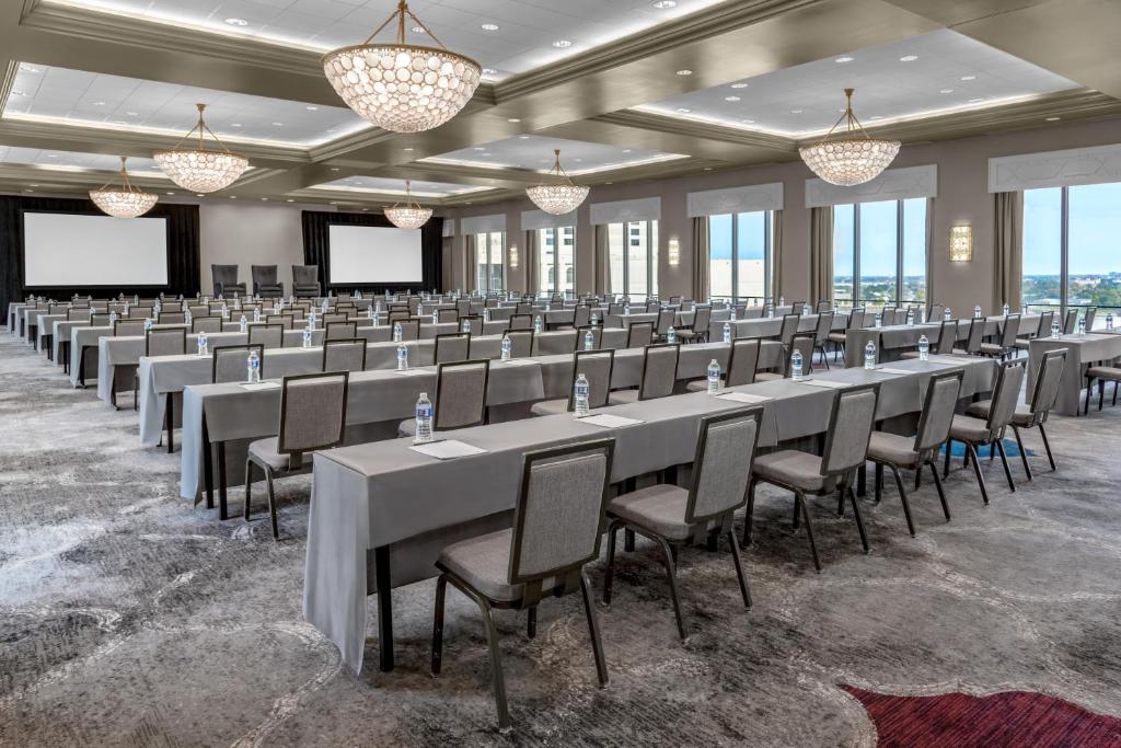 DoubleTree by Hilton New Orleans photo