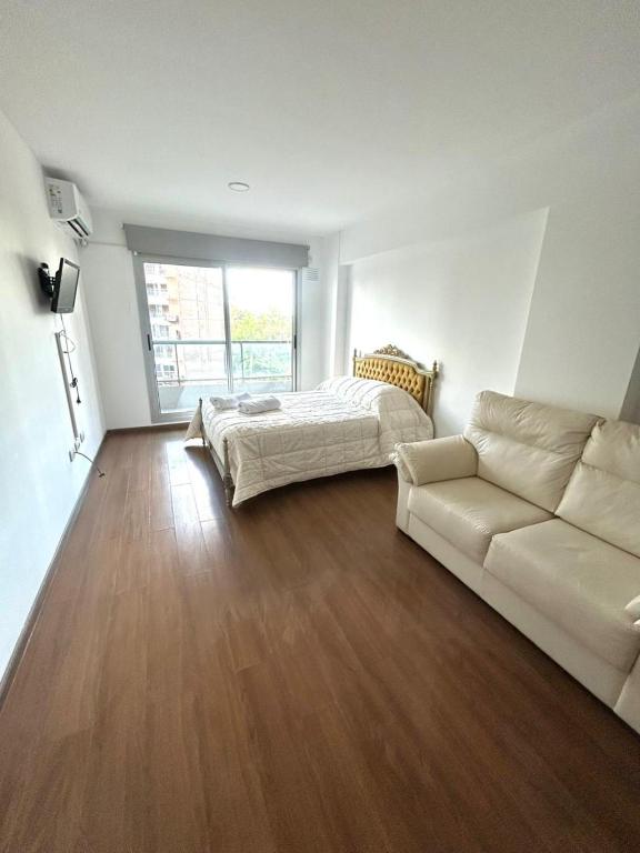 Et opholdsområde på Moderno monoambiente