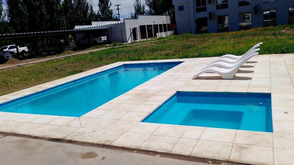 Swimmingpoolen hos eller tæt på Aires del Toledano