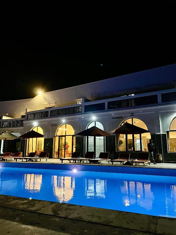 Πισίνα στο ή κοντά στο Hôtel Calipau Riad Maison d'Hôtes