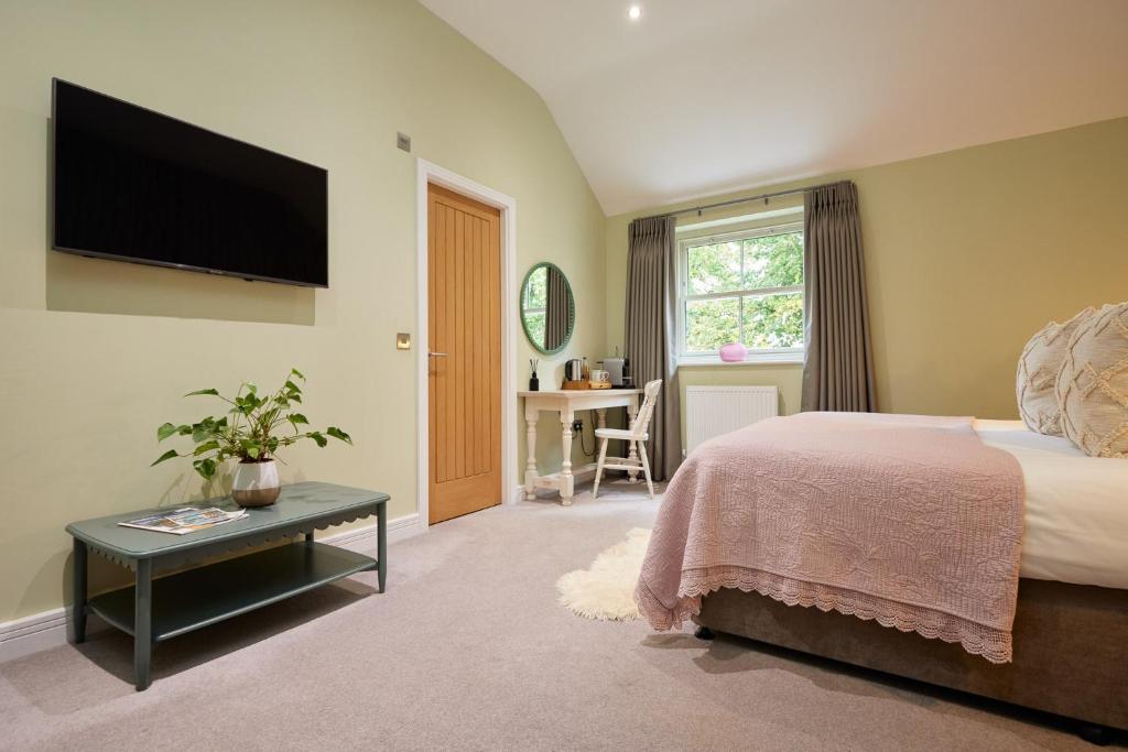 The Lime Tree Inn - 