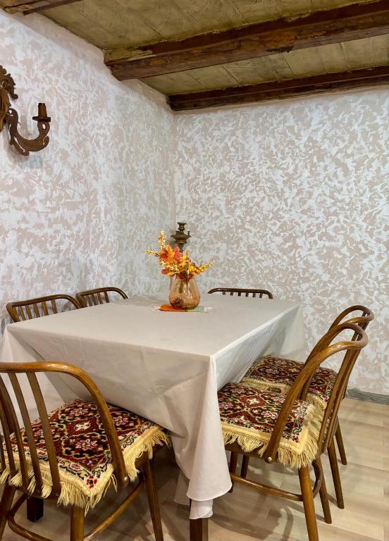 Fotografie z fotogalerie ubytování Guest House 52 v destinaci Goris