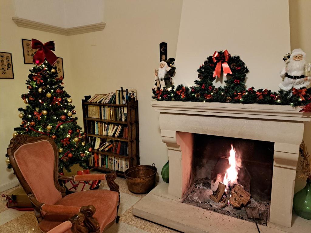 Külalistemaja raamatukogu