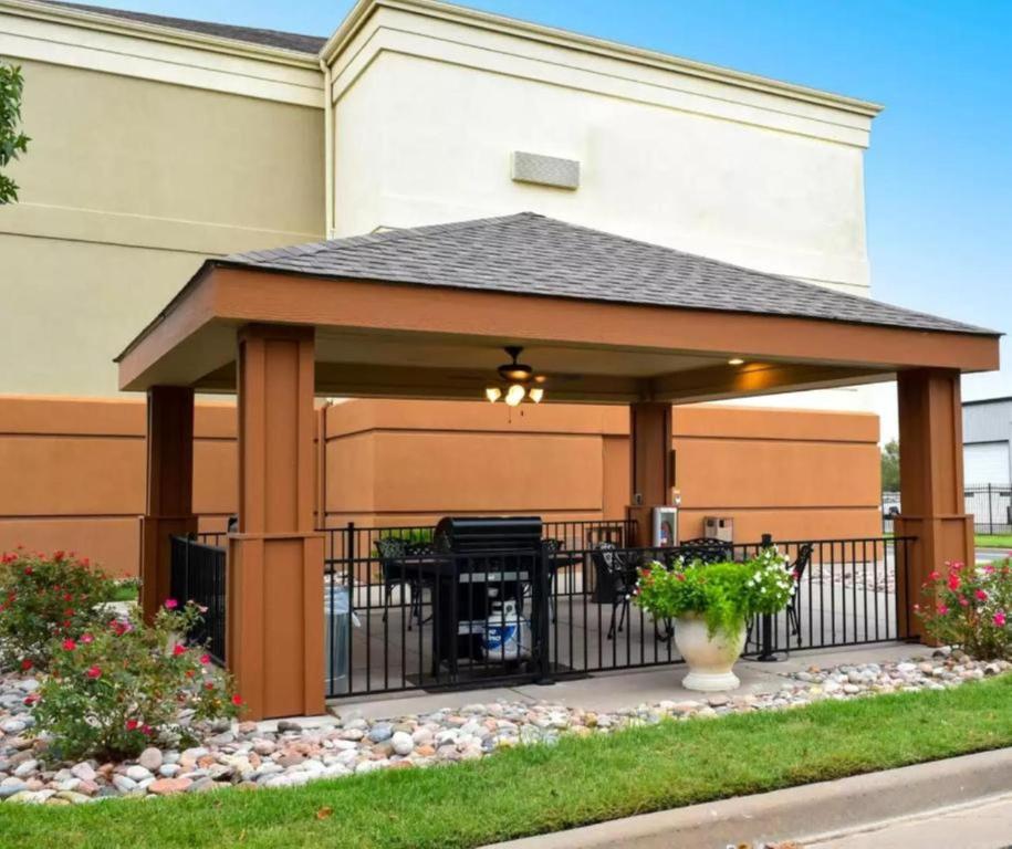 Candlewood Suites Wichita - Airport by IHG photo
