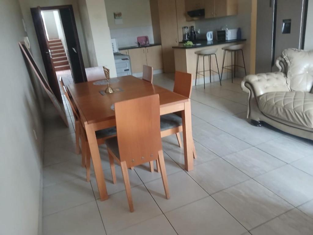 Η κουζίνα ή μικρή κουζίνα στο Shelly Beach Guest house