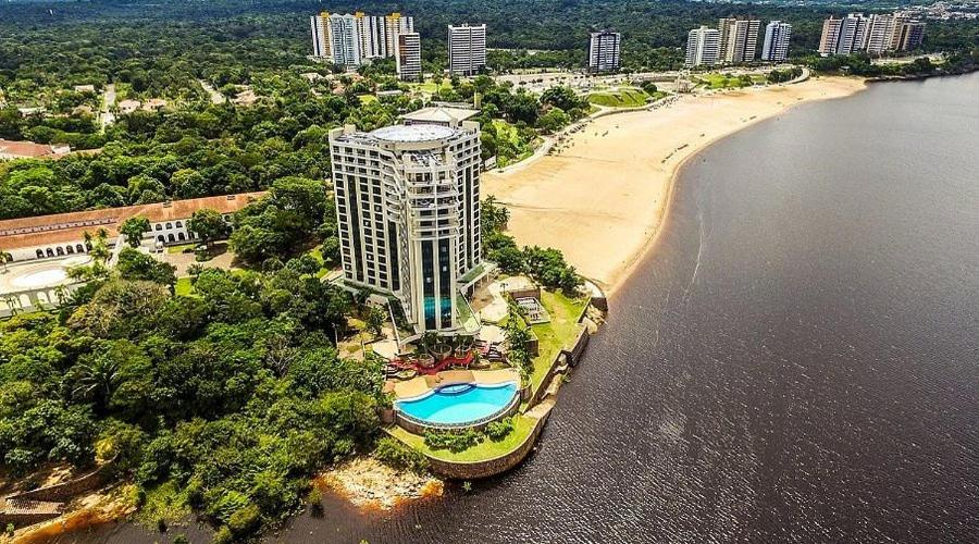 マナウスにあるFlat Vista Pôr do Solの海辺の高層ビルの空中風景