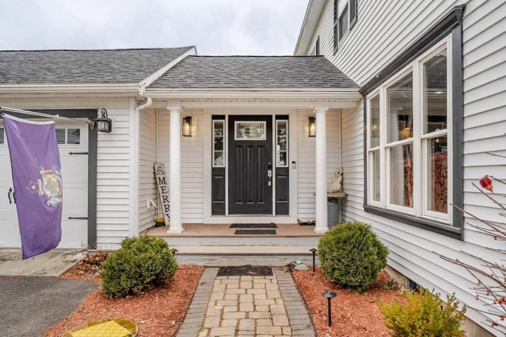 Το κτήριο όπου στεγάζεται  η παραθεριστική κατοικία