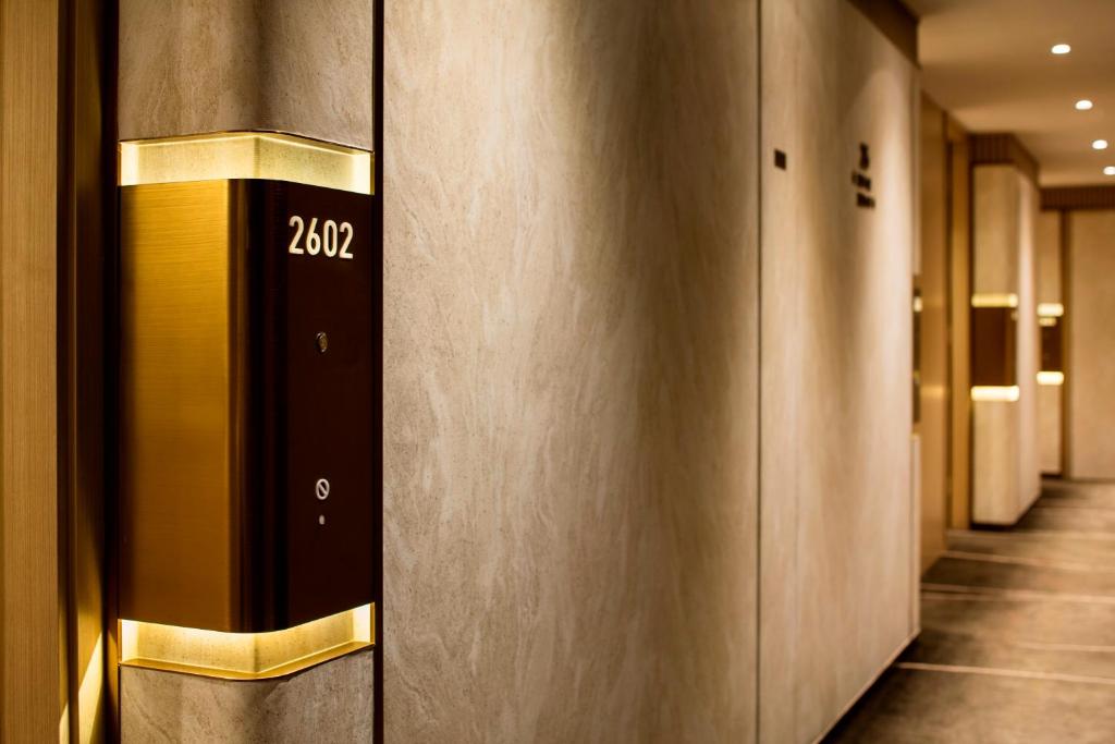 Imagine din galeria proprietății Burlington Hotel în Hong Kong