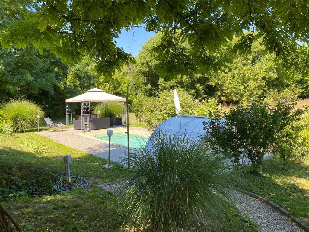 Κήπος έξω από το Ferienhaus Waldhof