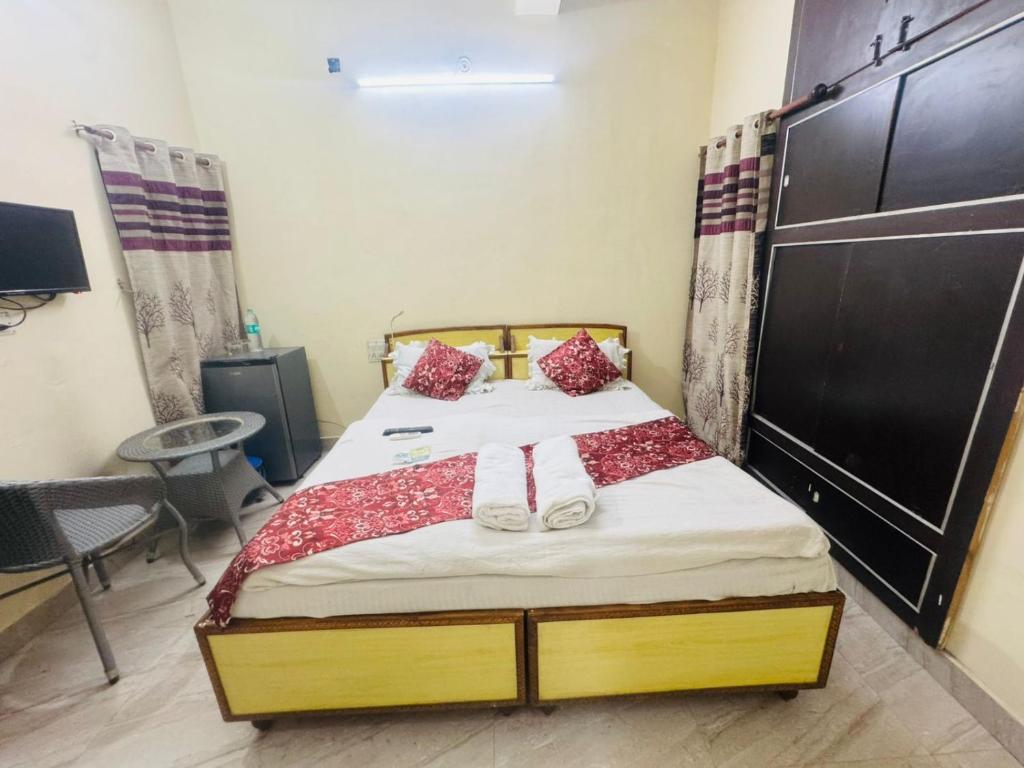 Una cama o camas en una habitación de Fort View