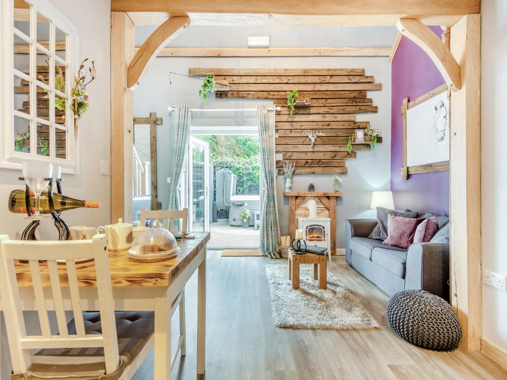 Et opholdsområde på Shire Cottage - Uk50416