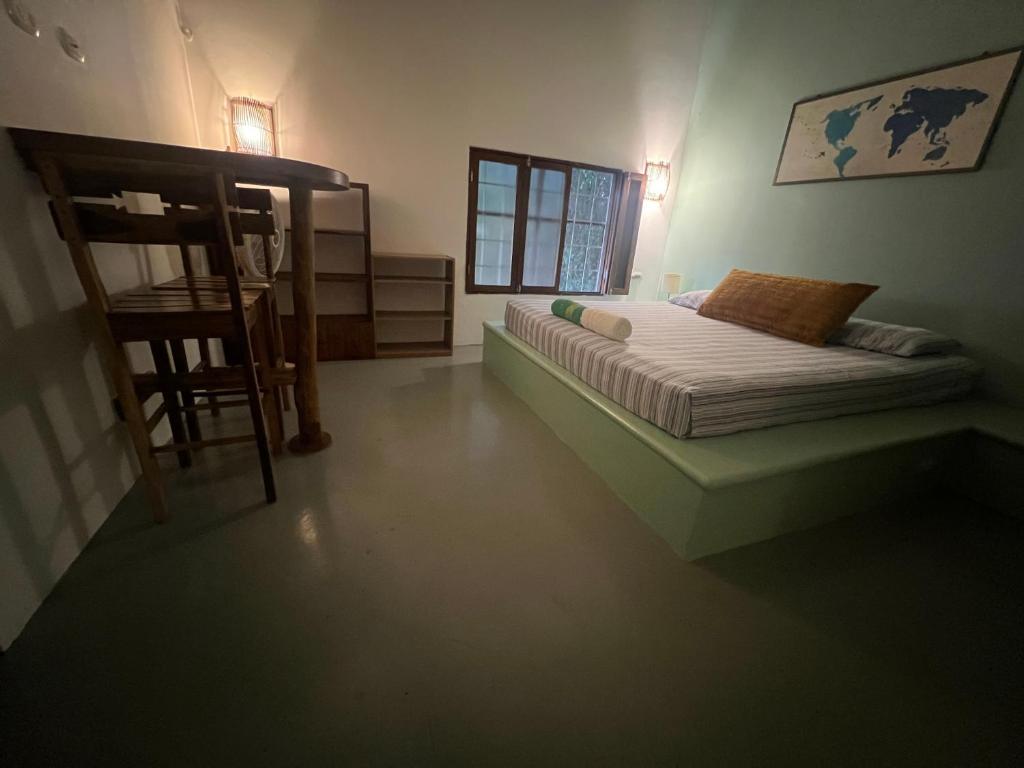 Buena Onda Backpackers - Double Room With Private Bathroom