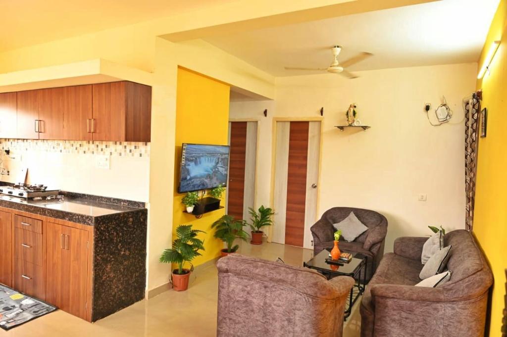 Un lugar para sentarse en Safron Modern Stay at Varca, Goa