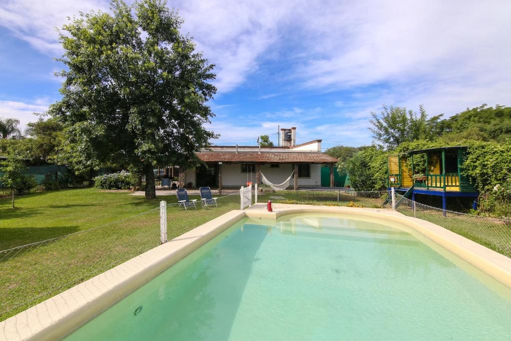 Πισίνα στο ή κοντά στο Casa con pileta Colastine III - Santa Fe