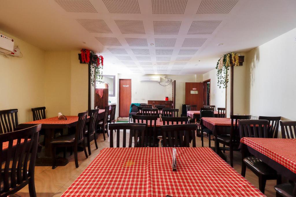 Restaurace v ubytování Capital O Sai Arya Residency