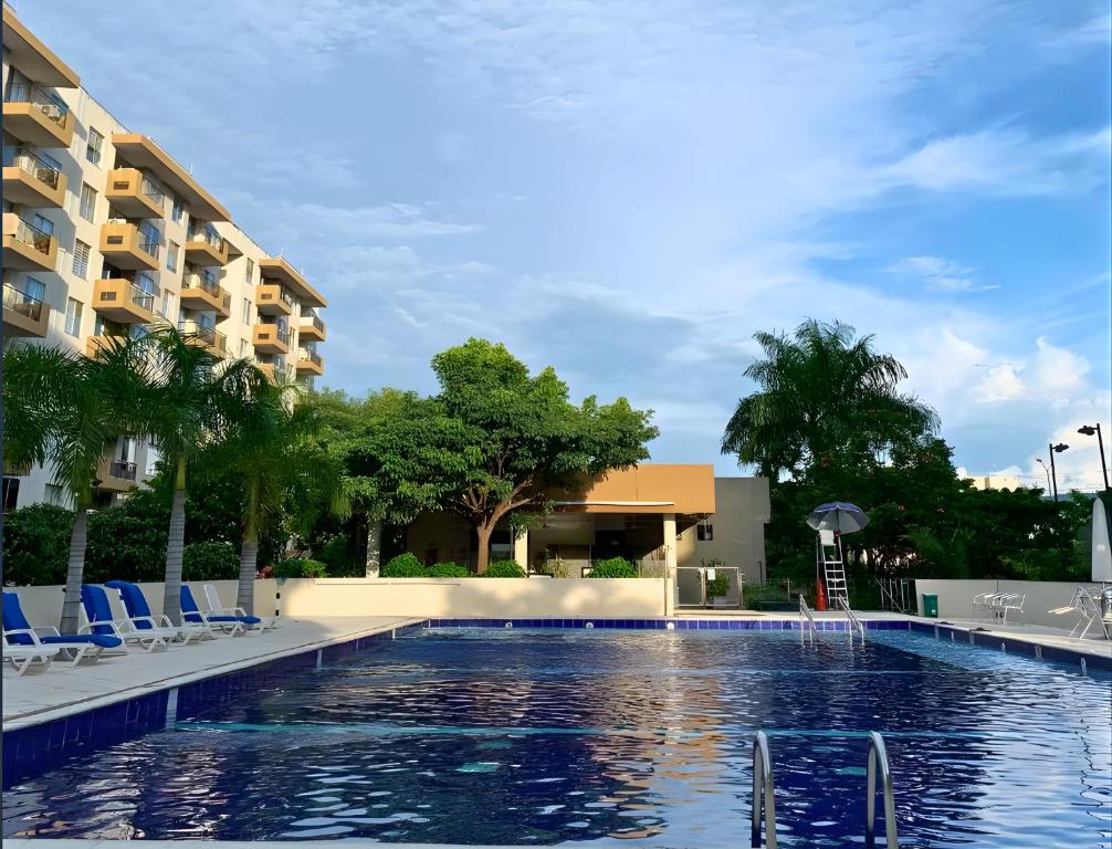 Бассейн в Apartamento Vacacional en Hacienda Peñalisa Ceiba Ricaurte или поблизости