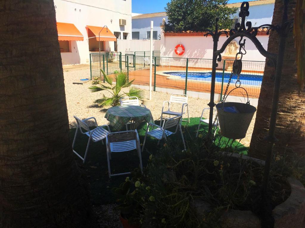 Bazén v ubytování Hotel Bon Lloc nebo v jeho okolí