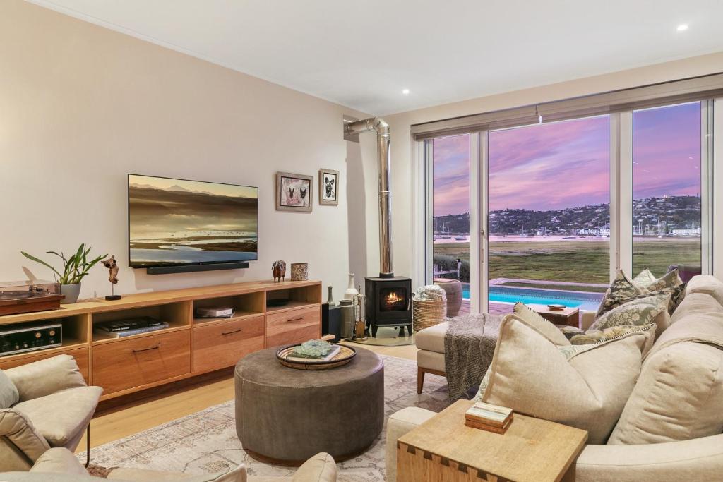 Bazén v ubytování Lagoon Edge - Thesen Island nebo v jeho okolí