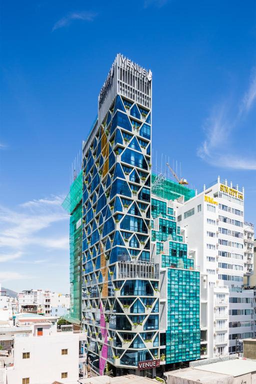 Tòa nhà nơi khách sạn tọa lạc