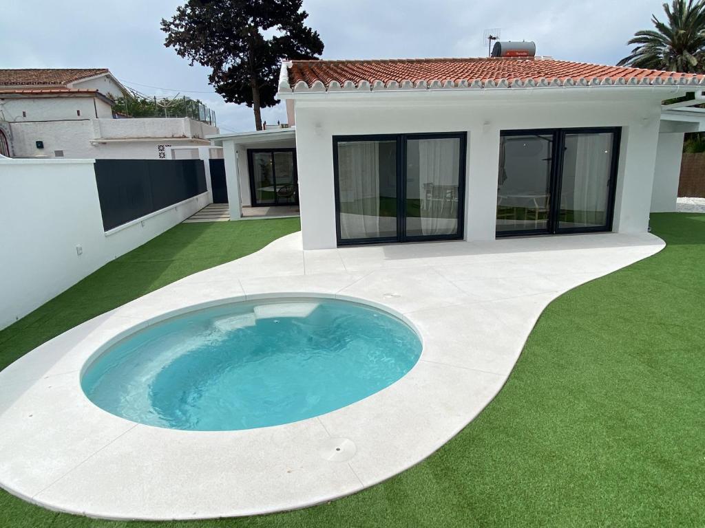 Pretty house 100 metres from the beach